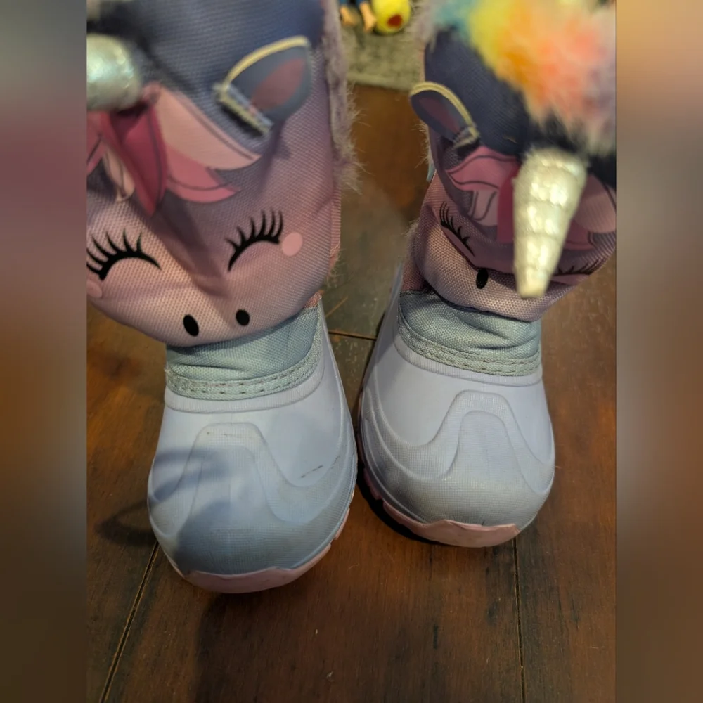 Unicorn Toddler Size 7 Snow Boots
